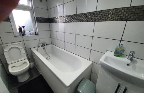 5 Bedroom House by monishortlets - Foto 47