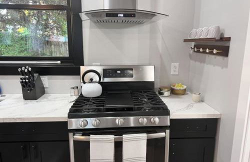 ADA Friendly and AC Little House on the Ferry - Foto 13