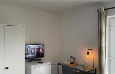 Spacious 4 Large Bedrooms Thurrock Grays 3 baths 1 ensuite Netflix Free Parking - Foto 6