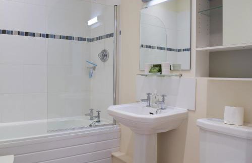 Len Cottage - Photo 14