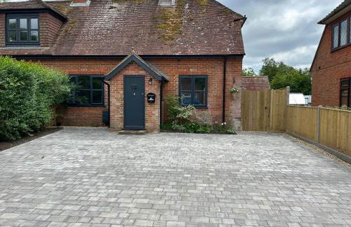 Bee Cottage - Romsey - Photo 1