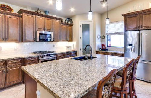 Pool and Golf Access! 55 and Mesa Retreat - Foto 6