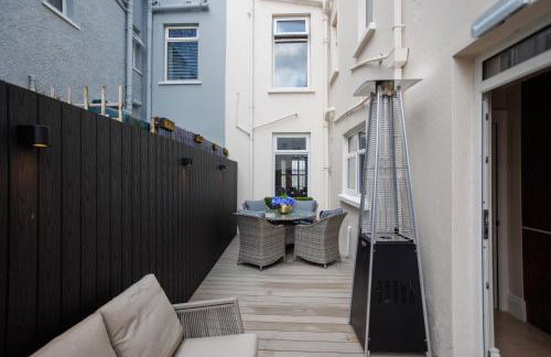 111 By Mayfair - Luxurious 12 Bedroom House, Portrush - Foto 58