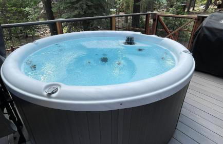 Sweet Pine Deck + Hot Tub, Cozy Modern Interior Close to Ski Resort! - Foto 75