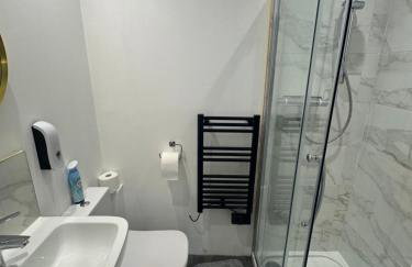 Modern 2 bedroom Penthouse with car parking - Foto 8