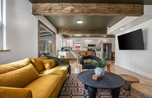 Lakefront Retreat, Mins to Dtown, Firepit, Hot Tub, Pet friendly! - Foto 5