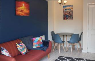 Town Centre spacious 4 bed town house - Foto 8