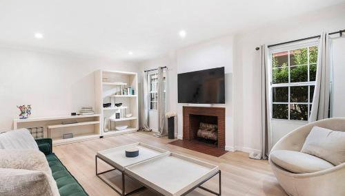 Updated 3-Bedroom LA Home with Backyard, BBQ & Family-Friendly Amenities - Foto 3