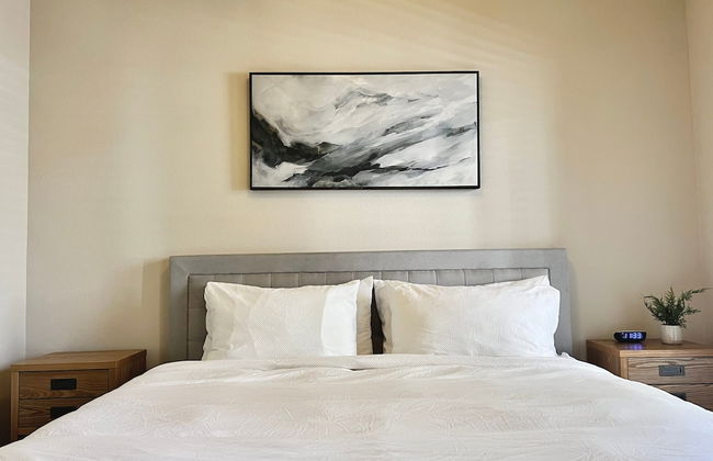 Relaxing 2-br Apt With Pool Hot Tub Gym - Photo 35