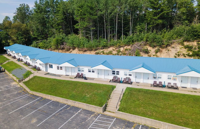 Elegant Suite with Jacuzzi - Photo 10