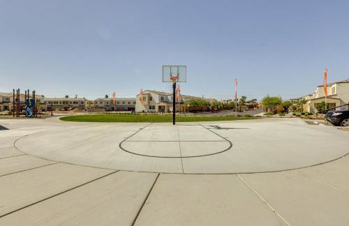 Comfy Las Vegas Retreat about 7 Mi to The Strip! - Foto 29