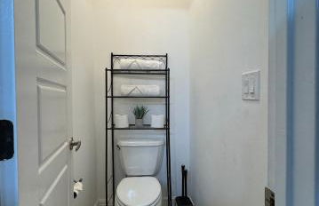 Fully Furnished 3BR and 2BA Gem Near Airport & Mall - Foto 11