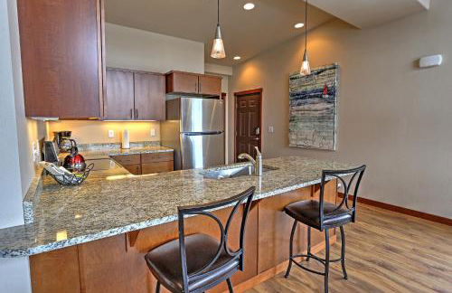 Breezy Lake Chelan Condo with Pool and Hot Tub Access! - Foto 9