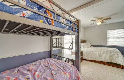 Deer Lake Lodge on 700 Wooded Acres in Dayton! - Foto 26