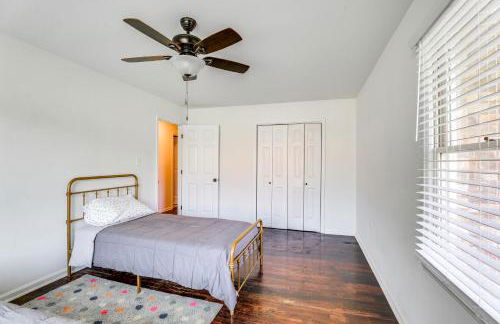 Patio and Pool Table Lake Marion Getaway - Foto 26