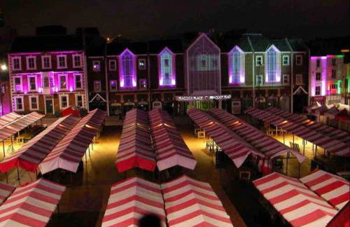 Market Haven Kingsize Studios Town Centre with Netflix, Business & Leisure travellers, multiple units available - Photo 19