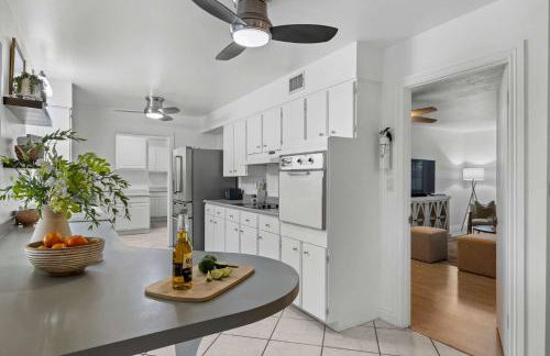 Shangri La Home - Boho Chic with Patio Pool & Grille - Foto 23