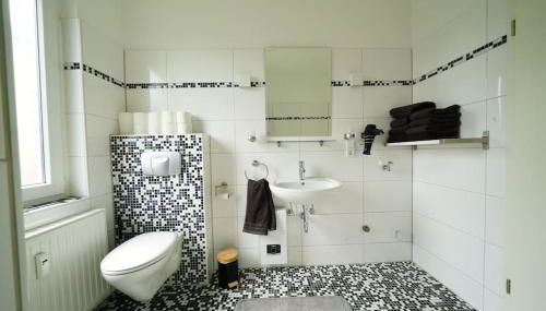 Schöne helle 50qm Suite mit großer Küche - Foto 4, towels, Shower