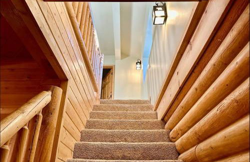 Backwoods Bonanza - Big Cabin With Hot Tub! - Foto 25