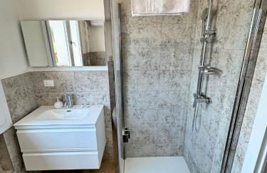 Bulldog Venice Apartment - Photo 30