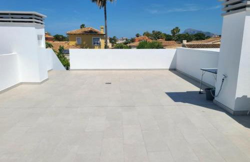 Bungalow Hidden Paradise, cerca de la playa Deveses - Foto 11