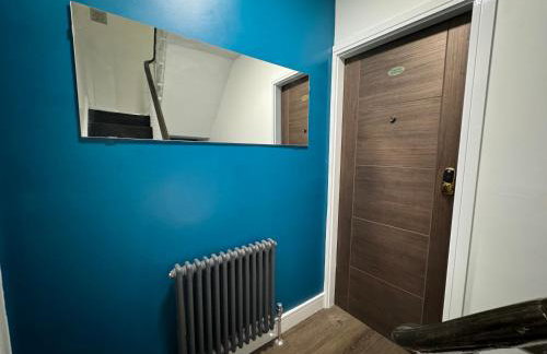 Luxury 6-Bed House - 6 En Suite- Jaquzzi Baths - Private Parking - Suitable for contractors - Foto 70