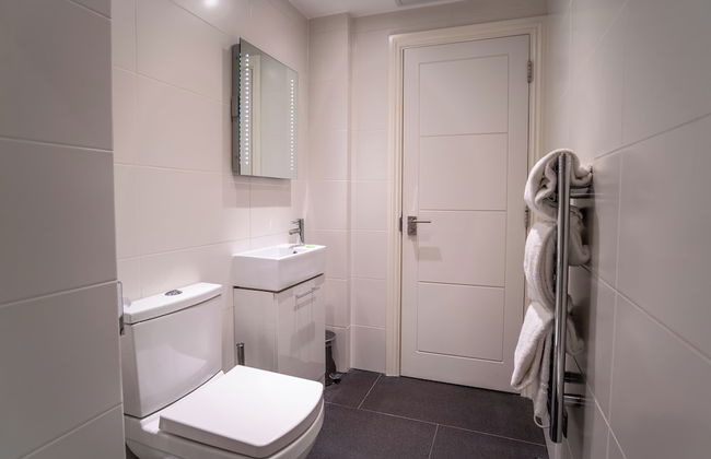 Pod Rooms - Nell Gwynn House Apartments - Photo 64