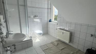 Cozy Work and Stay Pretty Home - Foto 2, Shower