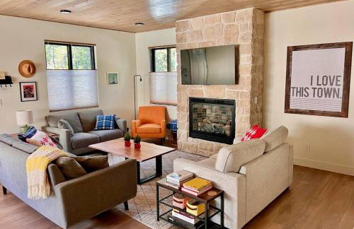 Brand NEW Cabin in the pines - Foto 44