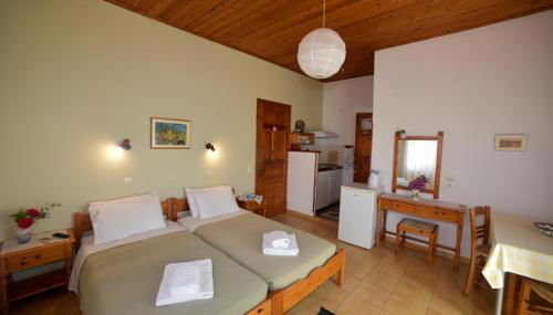 Evanthia Toroz Rooms & Studios - Photo 5