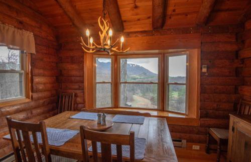 Mountain Top Cabin! Hot tub, Fireplace, Dog Friendly - Photo 16