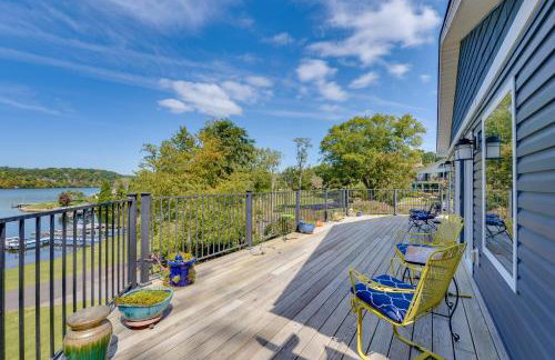 Radford Home with Wraparound Deck! - Foto 1