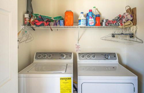 Pool Access and Pond Views Longs Home Near Golf! - Foto 17