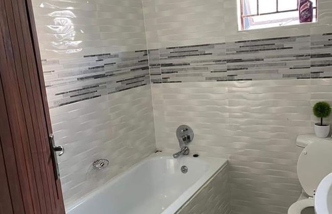 Spacious and Harmonious 2 Bedroomed Apartment - Foto 11