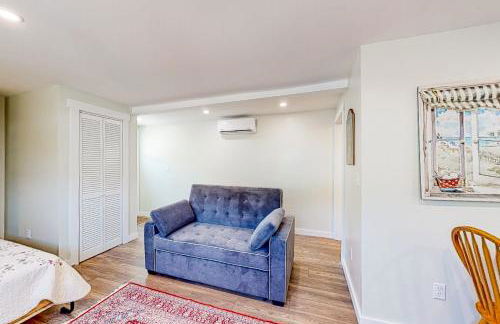 Shorebreeze Inn - Photo 24