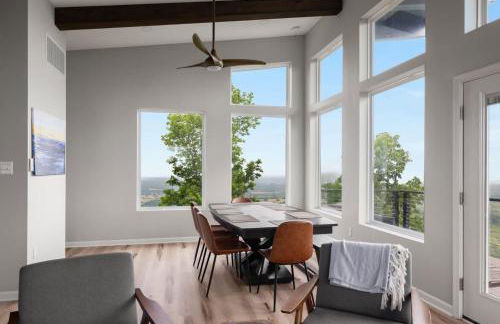 Modern Escape w Mountain Views Fire Pit & Swing - Foto 13