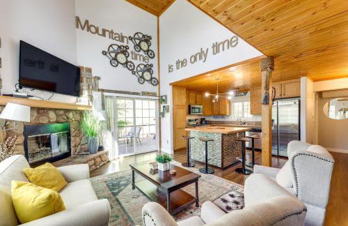 Remodeled Crestline Retreat Walk to Lake Gregory! - Foto 1