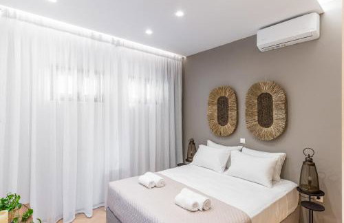 Syra Suites - Photo 20