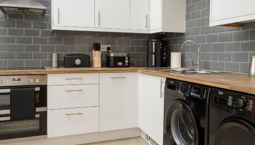 Spacious 2-Bed - Hospital & City Nearby Parking Pet Friendly - Foto 4