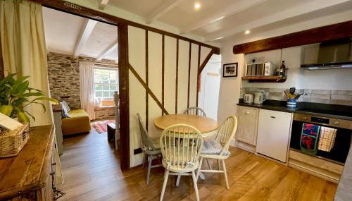 Unique Retreat - 2 bedroom cliff top cottage with large terrace - Foto 5