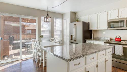 6 Mi to Dtwn Arvada Home with Hot Tub and Yard - Foto 2