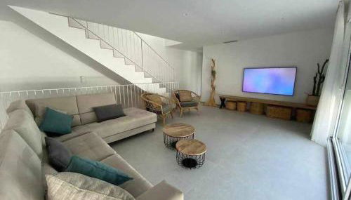 Naramia Sagaro Villa - with Pool-garden-10 Pax - Foto 3