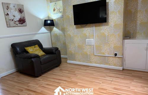 Contractor & Family Friendly 2-Bedroom House in St Helens Newly Refurbished - Foto 3