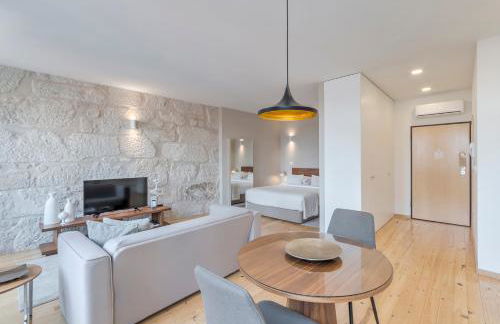 Oporto Street Sá de Noronha - Photo 38