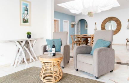 Villa Los Flamencos by Veaco- Beachfront & pool - Photo 12