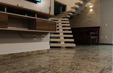 Casa ampla, 4 quartos, com piscina e área gourmet - Praia Brava - Mangaratiba RJ - Foto 1