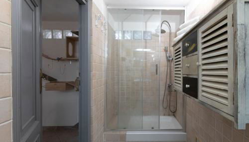 TonyHouse - Foto 5, Shower
