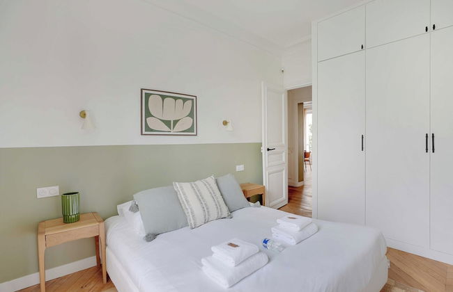 Elegance and Charm in the Chic Town of Neuilly - Foto 2