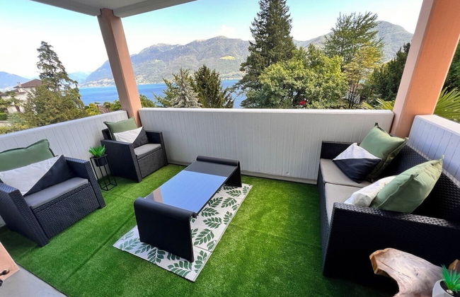 Enchanting View of Lake Maggiore & Mountains - Photo 38