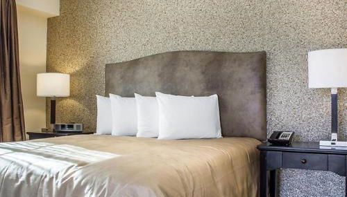 Beautiful Studio Apt in a great resort setting with fountains, courtyards, and pool with bar - Foto 4